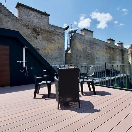 Premium By Hi5 - Penthouse + Rooftop Apartment