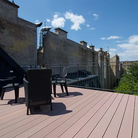 Premium By Hi5 - Penthouse + Rooftop