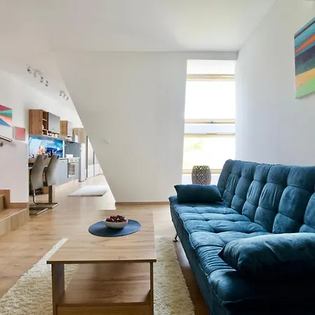 Premium By Hi5 - Penthouse + Rooftop *